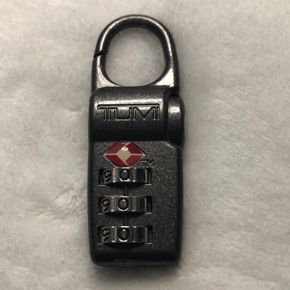 Tumi Luggage Tag And Lock Gem